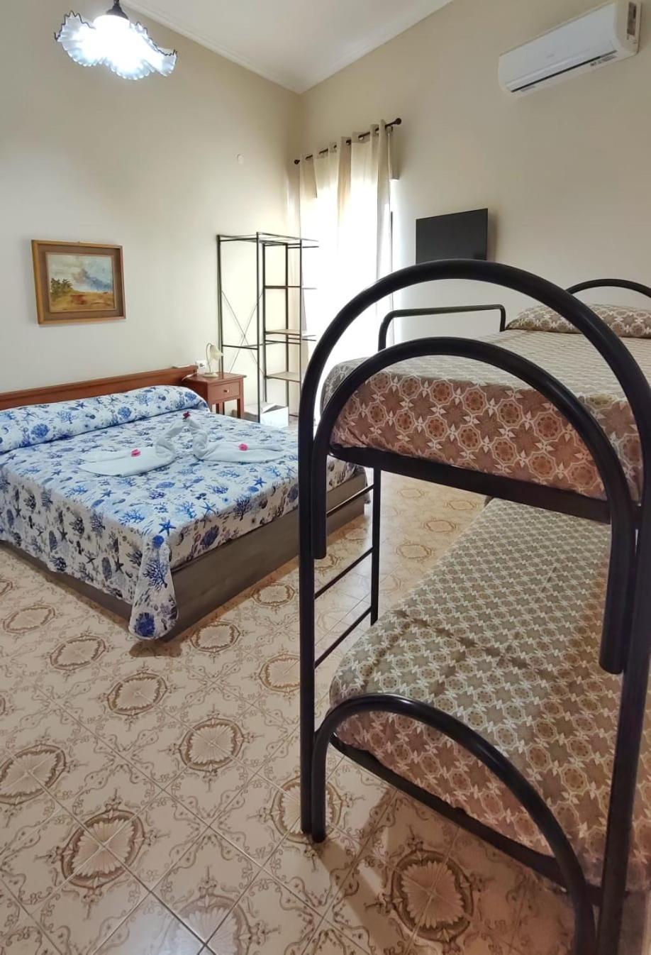 Confy Apartments Pompei Esterno foto